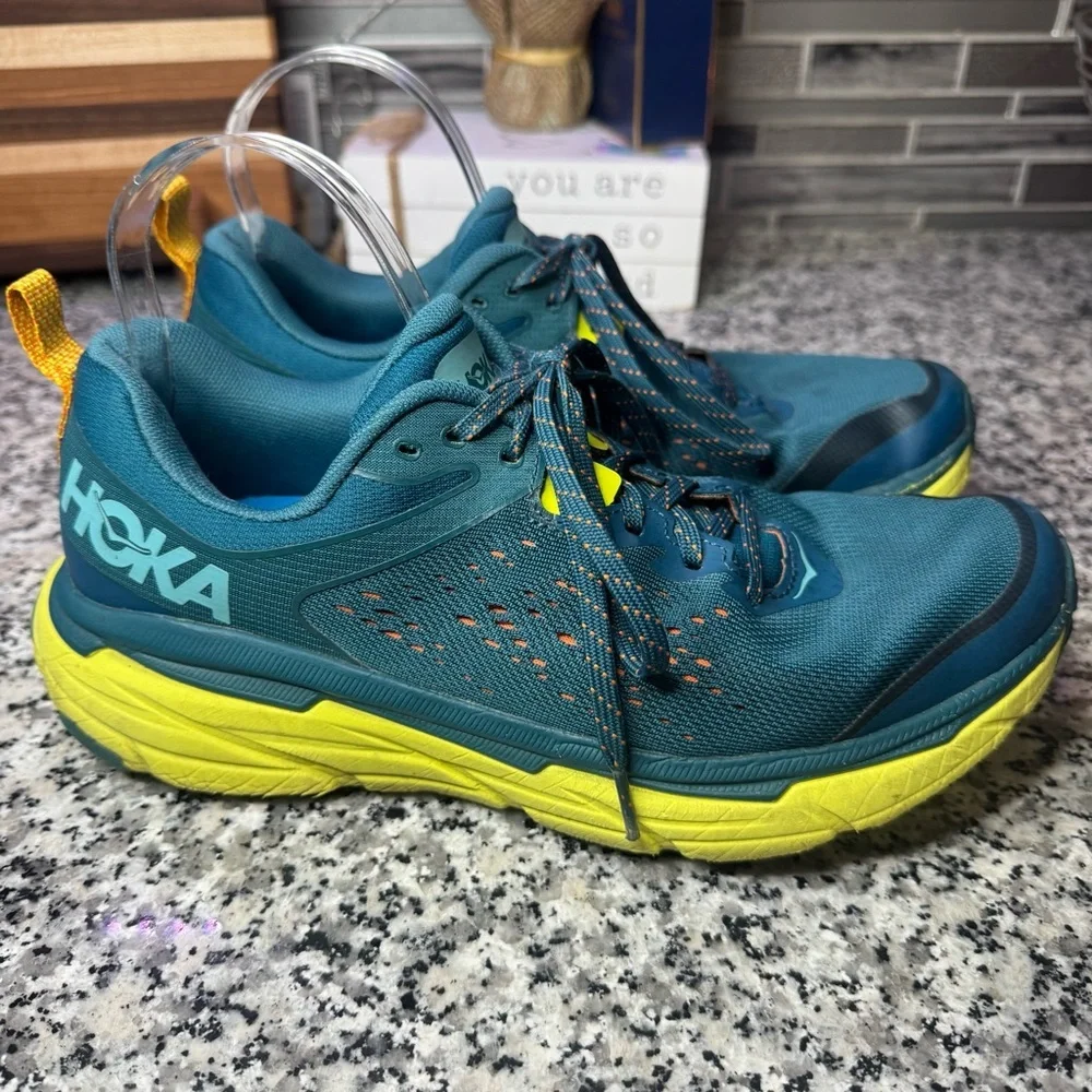 Hoka One One hoka one